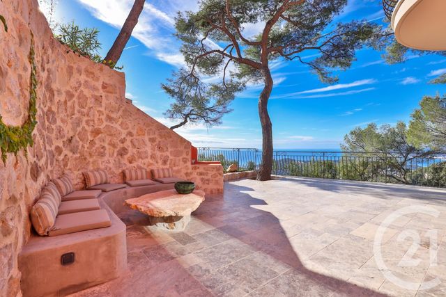 maison à louer - 5 pièces - 150.34 m2 - VILLEFRANCHE SUR MER - 06 - PROVENCE-ALPES-COTE-D-AZUR - Century 21 Lafage Transactions